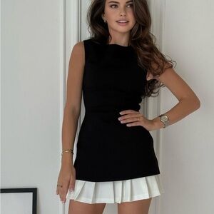 Commense Black and White Pleated Dress